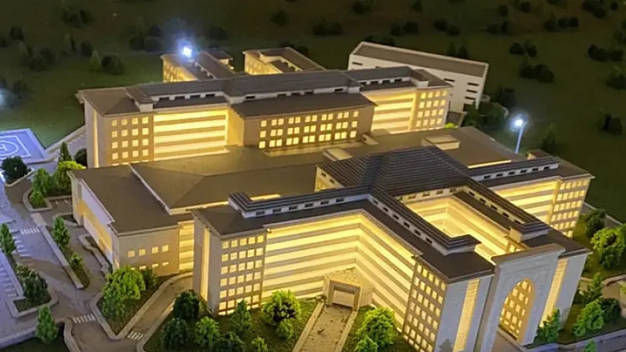 Fırat Üniversitesi Hastanesi'ni TOKİ yapılacağını açıkladı.