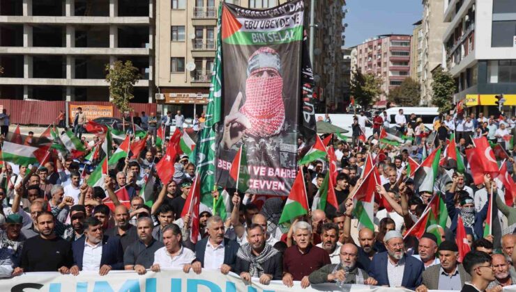 Elazığ’da ‘Sumud Filosu’ için yürüyüş yapıldı